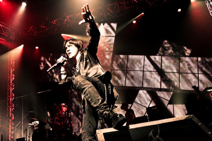 Amazon.co.jp: 氷室京介 KYOSUKE HIMURO （FC限定）KING SWING